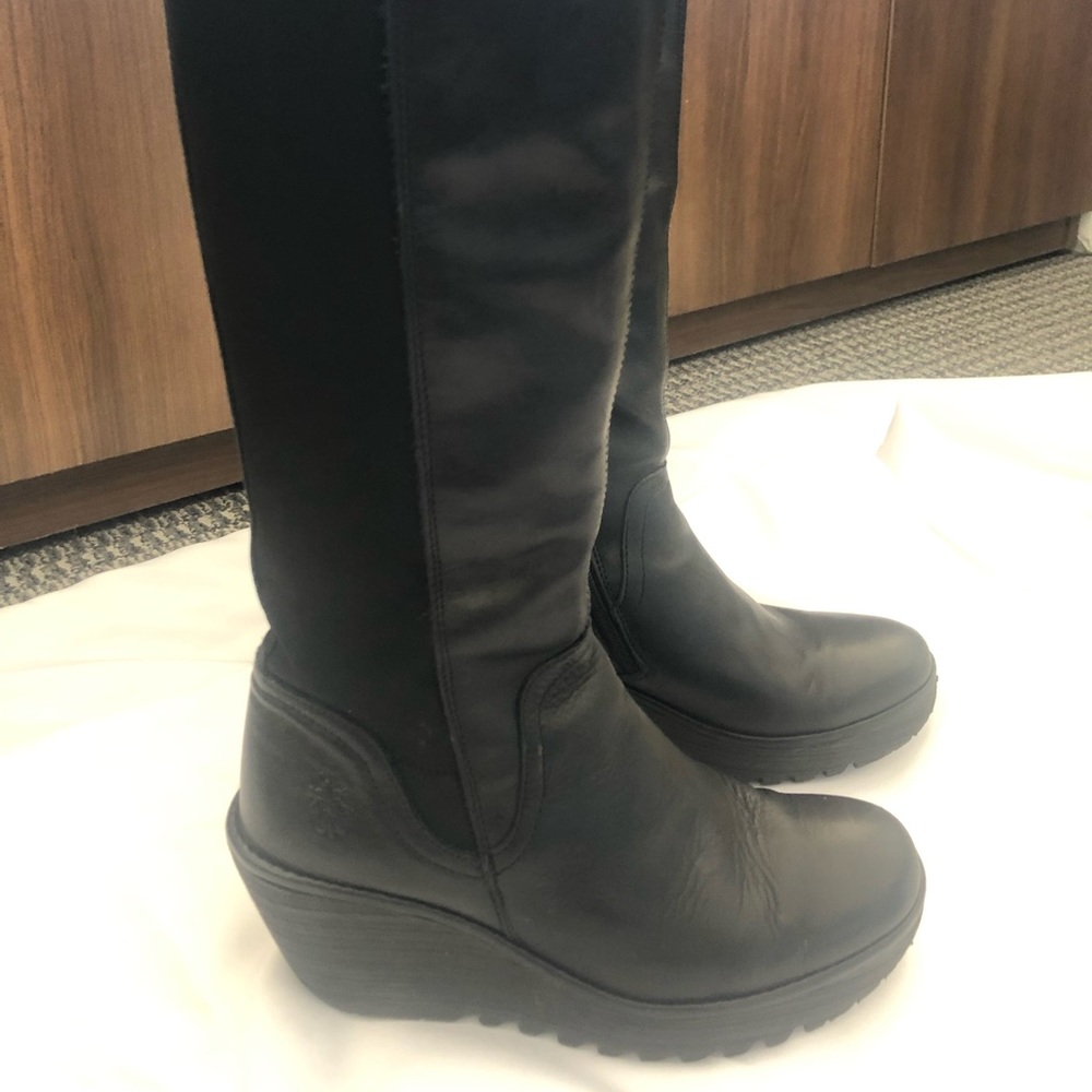 Fly London women’s Yeve 779 Wedge Knee Boots